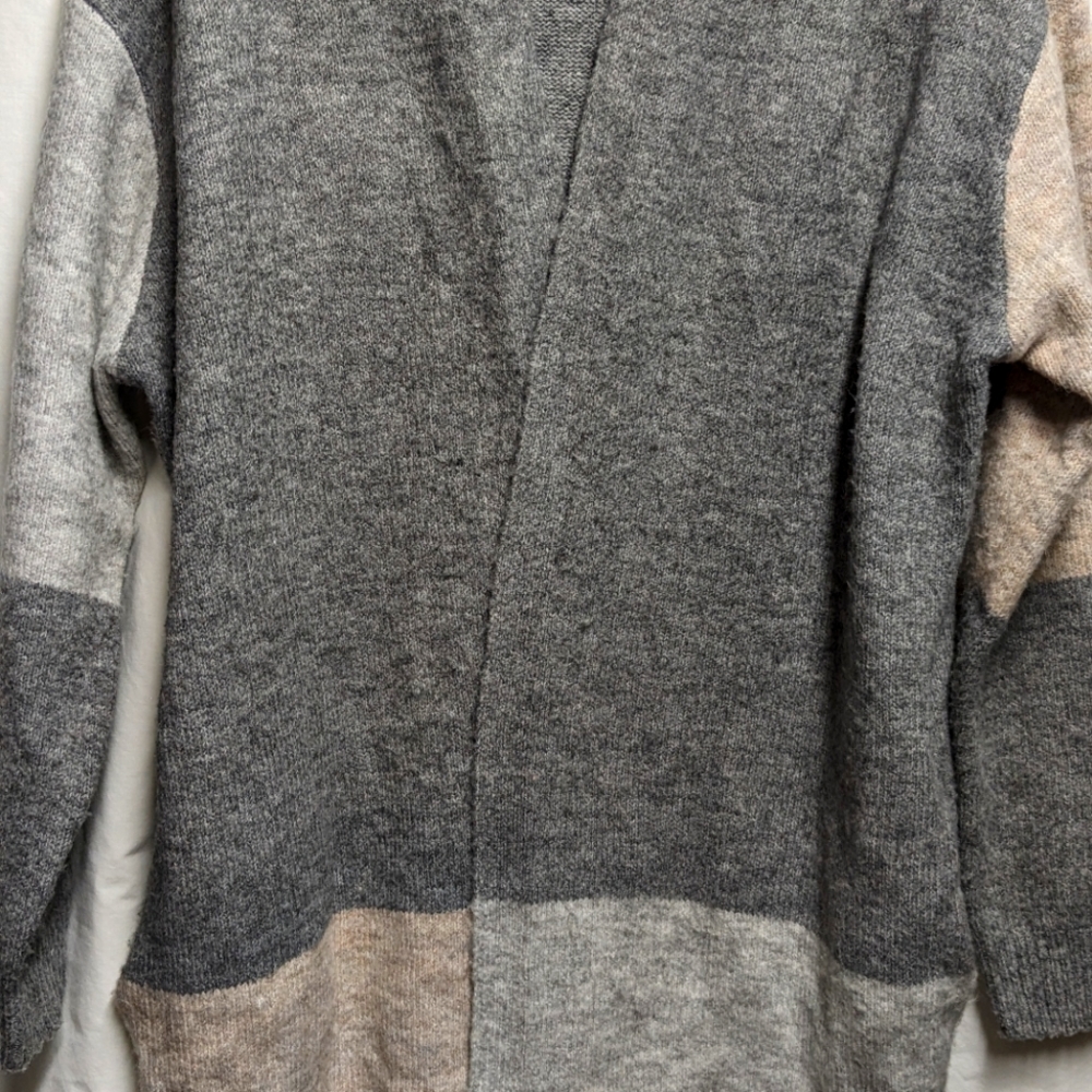 Long Cardigan w/ Pockets